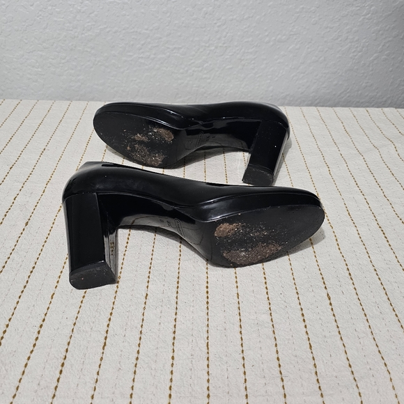 COACH Black Patent pumps - Picture 6 of 10